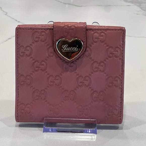 Gucci Pink Guccissima Heart Wallet 💕 Gold Heart Clasp | Rare Y2K Collectible - Picture 1 of 6